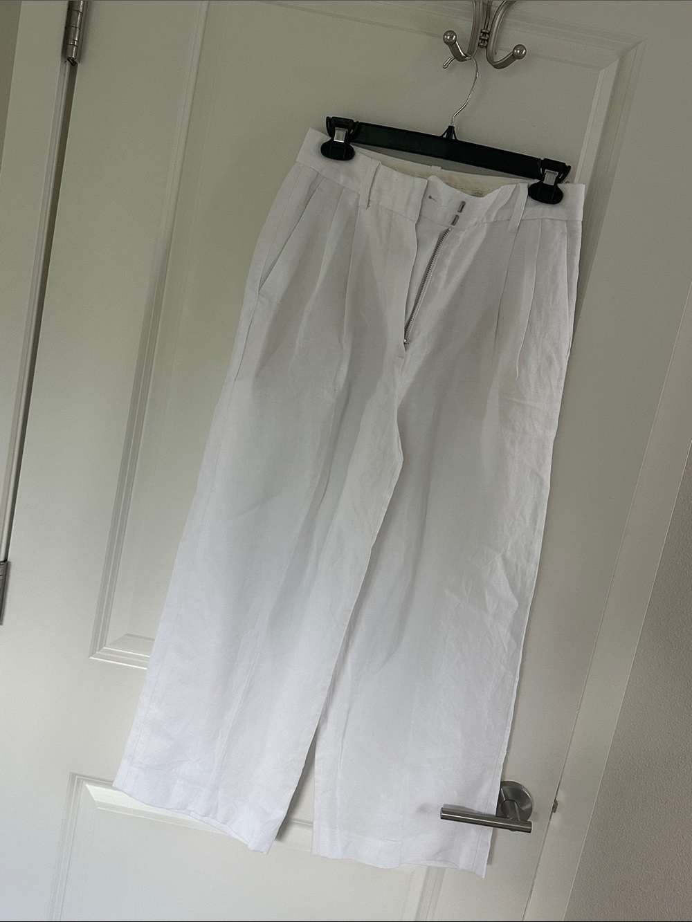Wilfred White Pleated Chino-Style Trousers